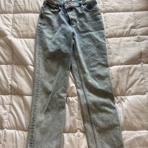 Abercrombie The 90’s High Rise Straight